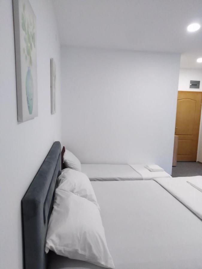 Vinarija "Delmo" Apartments Trebinje Bagian luar foto