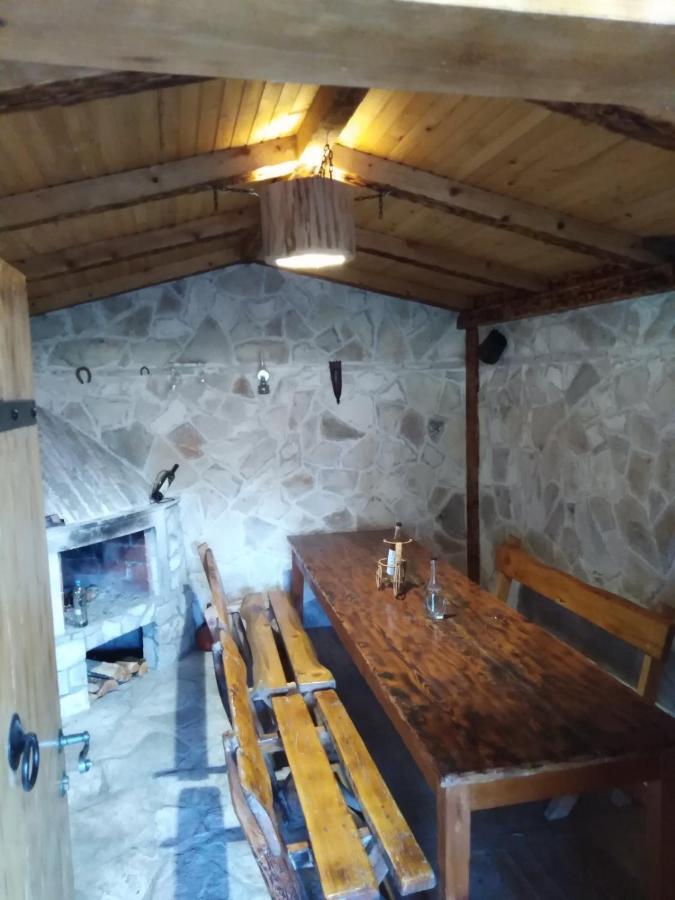 Vinarija "Delmo" Apartments Trebinje Bagian luar foto